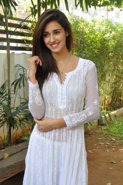 Disha Patani Photo Gallery